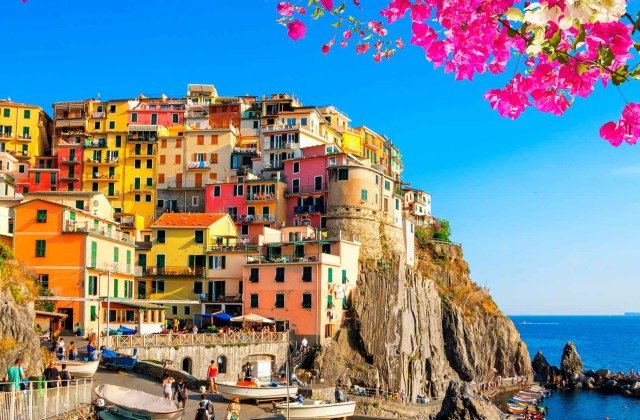 Chinque-Terre-Riomaggiore Italy