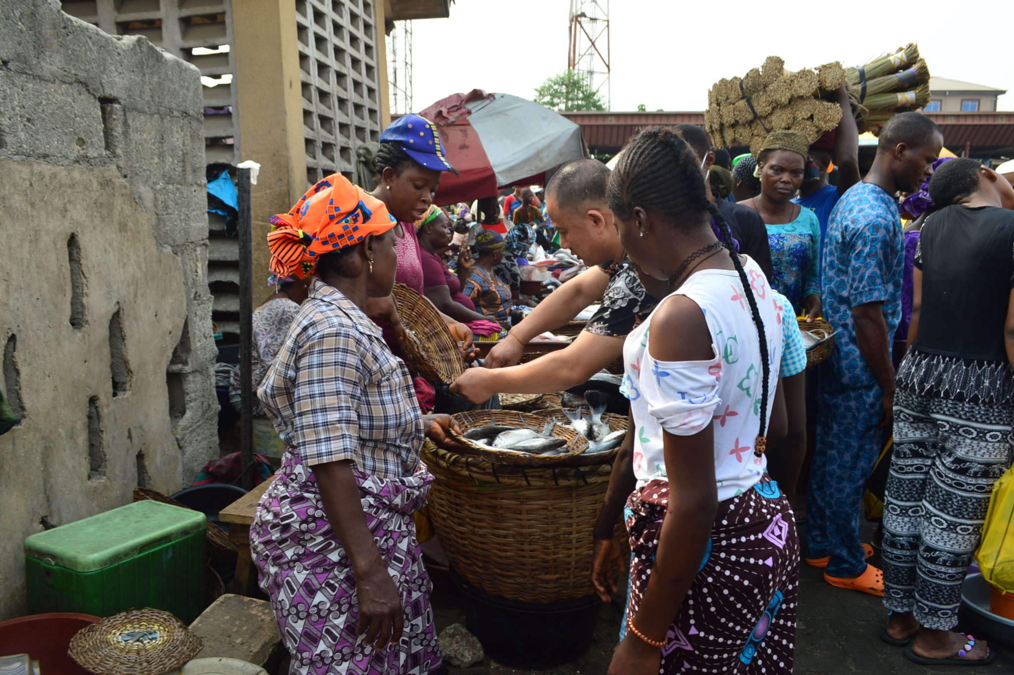 foreigners shopping in Makoko market 