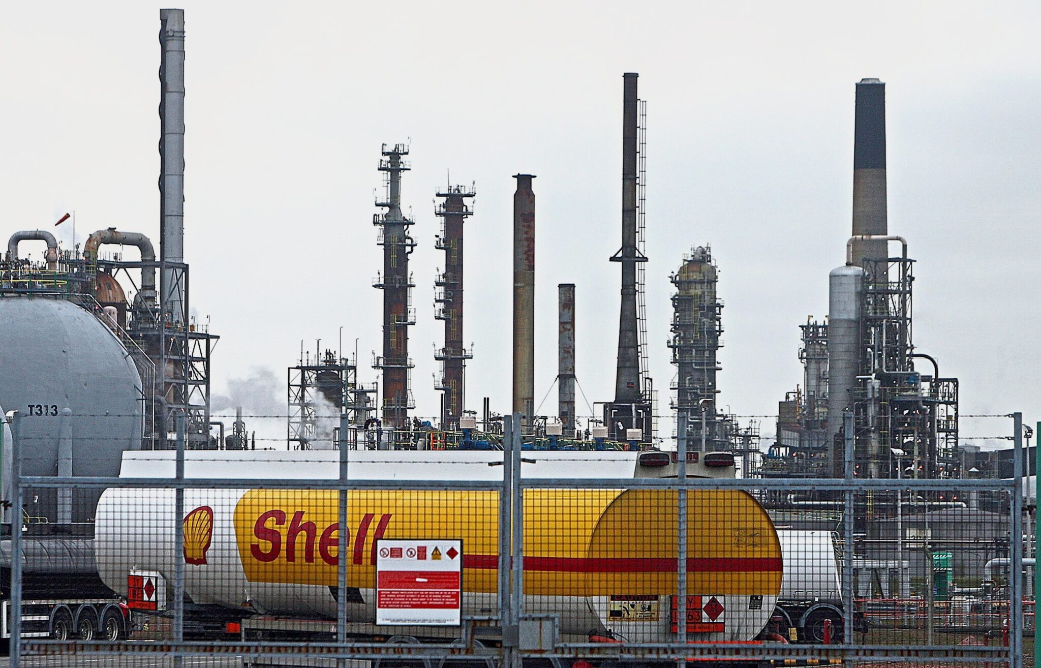 Shell and BP Exit South Africa's Sapref Refinery - Arbiterz