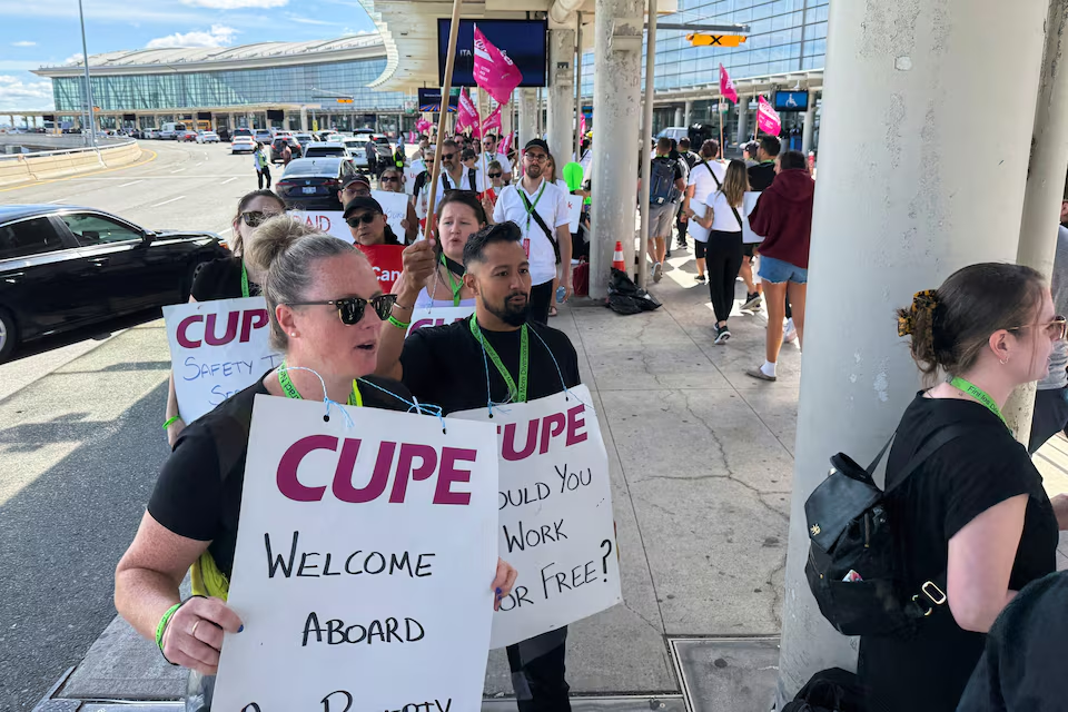 Air Canada Resumes Flights After Flight Attendants’ Strike Ends