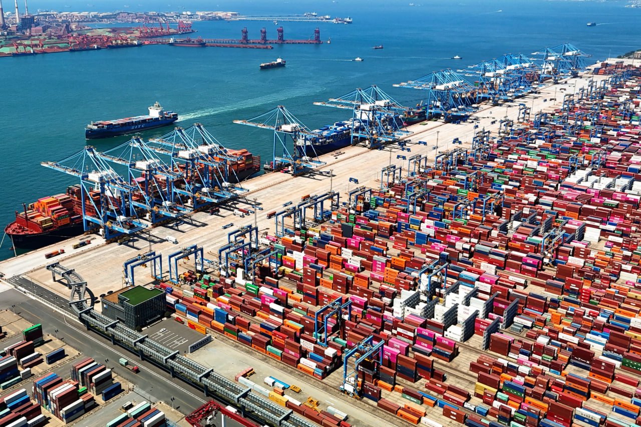 Trump Threatens Massive China Tariffs Amid Rare-Earth Export Restrictions