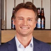 Heineken CEO steps down