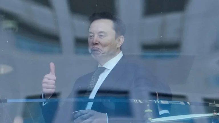 Elon Musk thumbs up