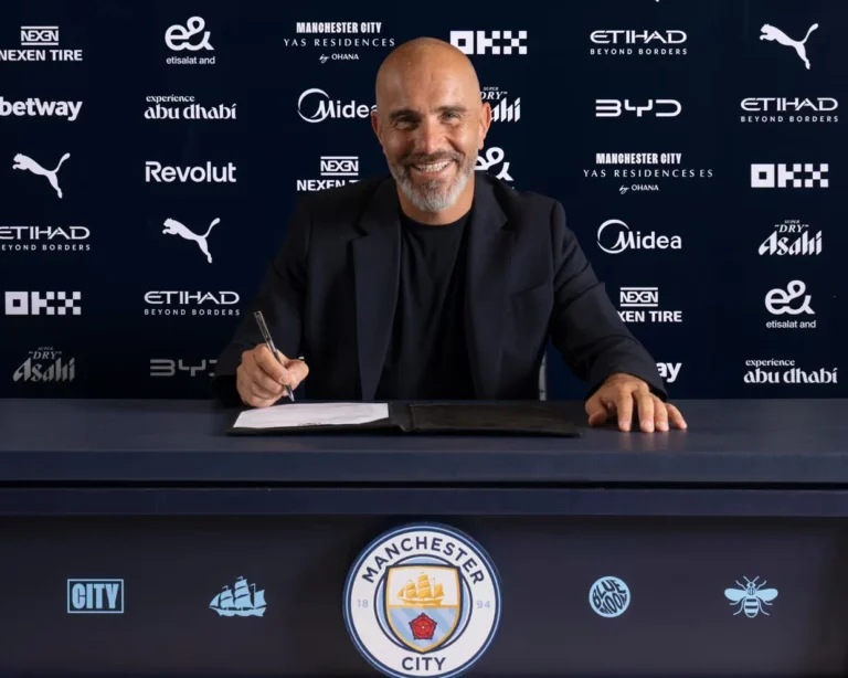 Enzo Maresca signing new Manchester city contract.